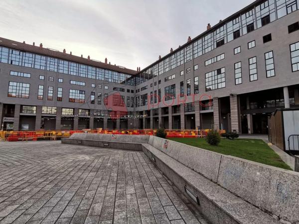 Mieszkanie na sprzedaż w  Plaza Europa, Santiago de Compostela photo 1
