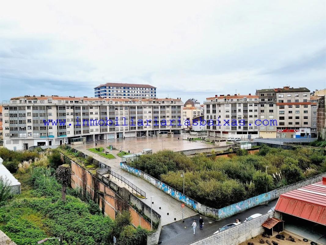 Venta de piso en Calle Cordieiro, Ribeira
photo 1