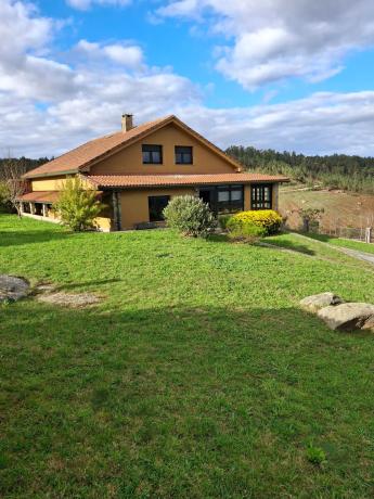 Chalet independiente en venta en , Carral photo 1