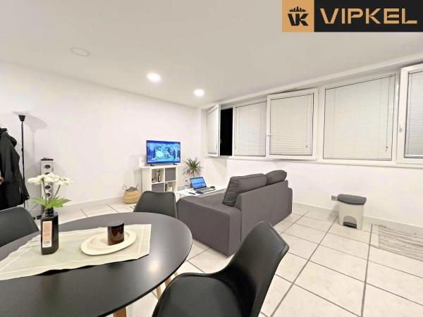 Piso en venta en , Cambre thumbnail 1