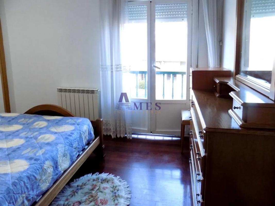 Venta de piso en Calle Alcalde Lorenzo, Ames
 photo 3