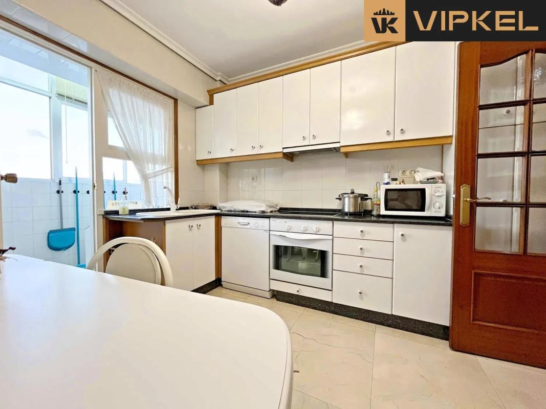 Sale of apartment in Camino de Castela, Ferrol
photo 5