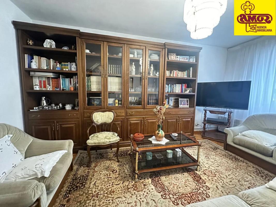 Venta de piso en Calle de Montero Ríos, Santiago de Compostela
 photo 2
