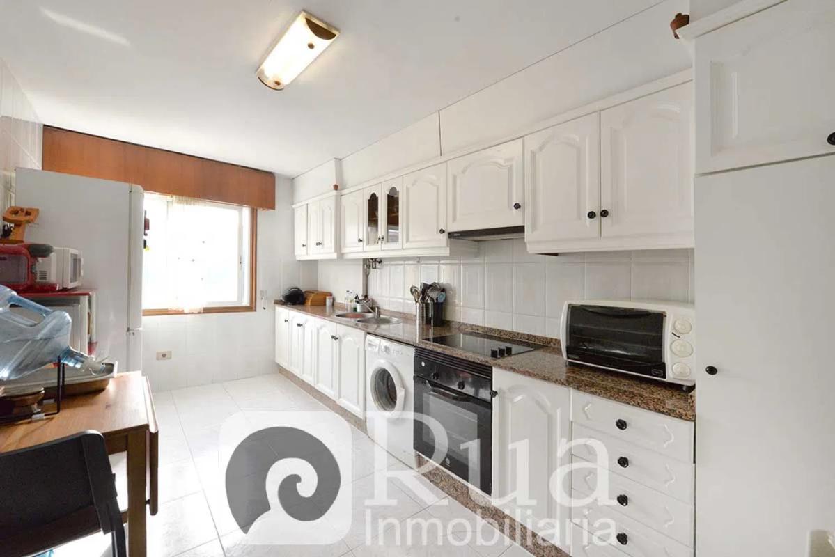 Sale of apartment in Travesía de Meicende, Arteijo
photo 1