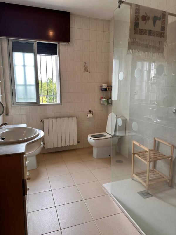 Sprzedaż niezależnego domku jednorodzinnego w , Wiedra photo 5