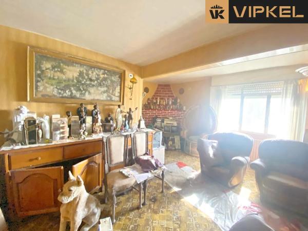 Chalet independiente en venta en Calle da Ponte do Romaño, Santiago de Compostela thumbnail 1