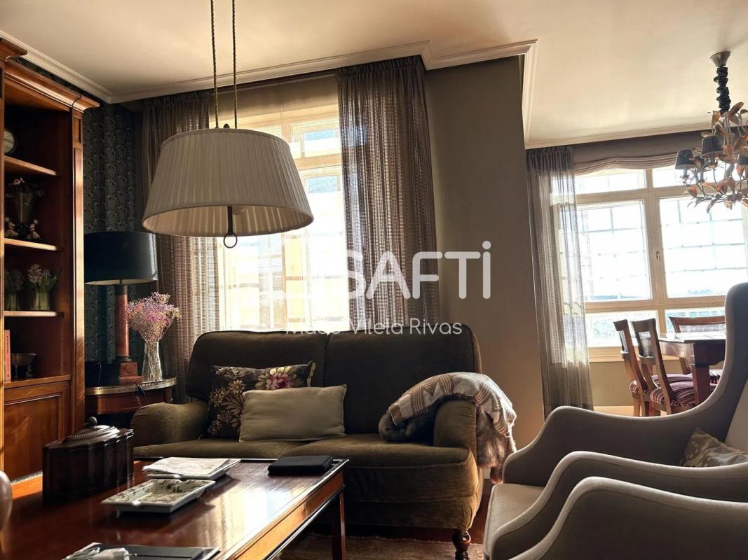 Sale of independent chalet in Ensanche - Sar, Santiago de Compostela
photo 3