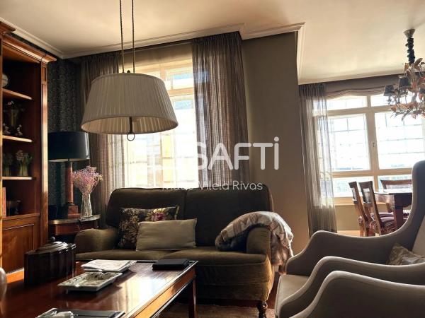 Detached villa for sale in Ensanche - Sar, Santiago de Compostela thumbnail 2