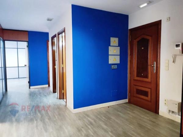 Apartment for sale in  Fernández Latorre, A Coruña photo 3