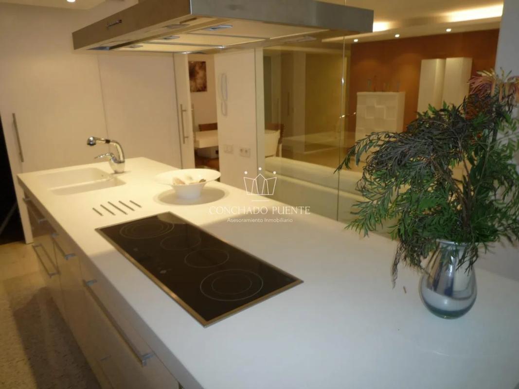 Sale of apartment in Calle Almirante Cadarso, A Coruña
 photo 2
