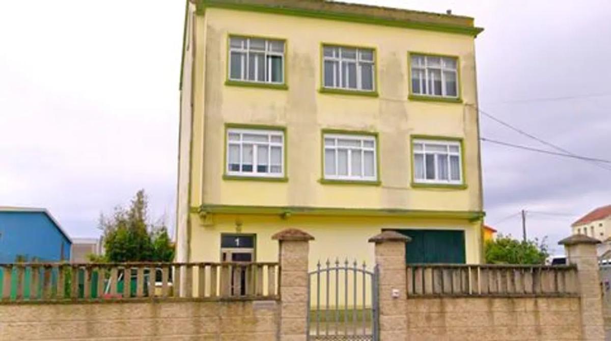 Venta de piso en Alto del Castaño, Narón
photo 1