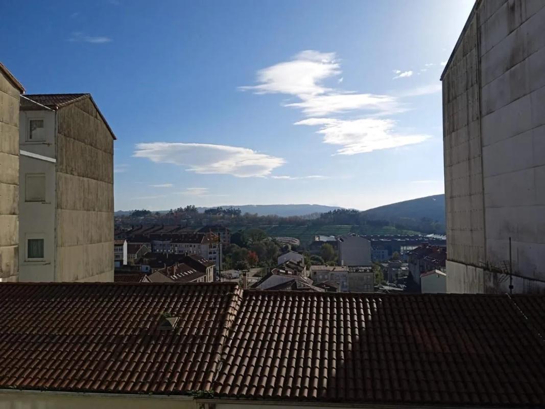 Sale of apartment in Calle do Home Santo, Santiago de Compostela
 photo 2