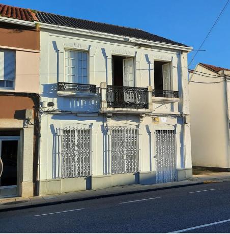 Detached villa for sale in Piñeiros-Freixeiro, Narón photo 1