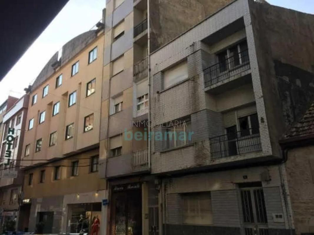 Venta de piso en Ribeira, Ribeira
photo 1