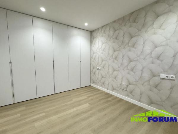 Piso en venta en Avenida Hércules, A Coruña thumbnail 2
