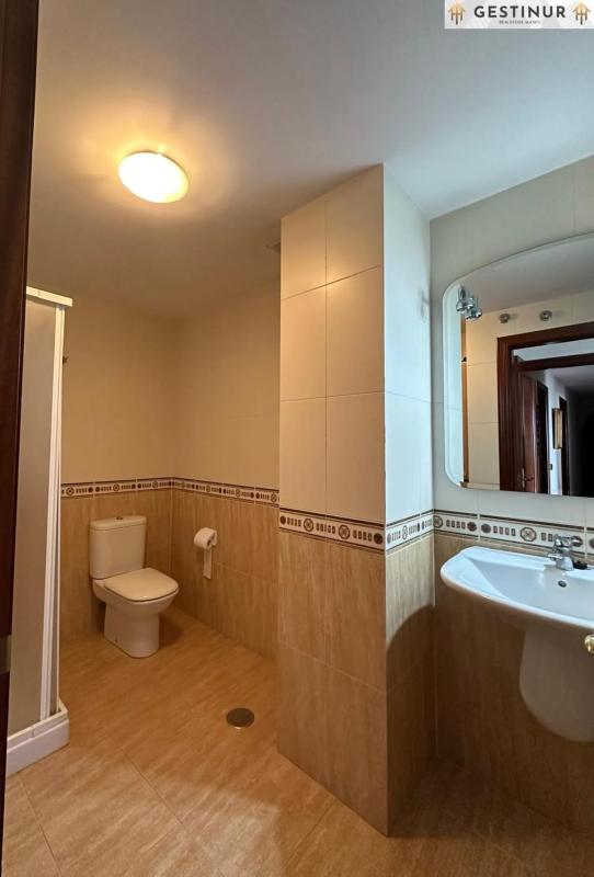 Продажа квартиры на Calle Xaquín Lorenzo, 2, Эймс
photo 3