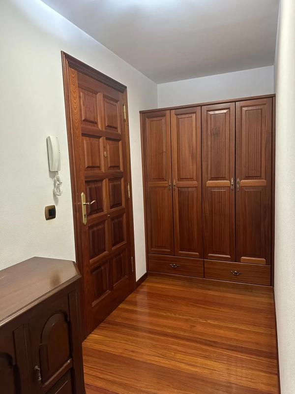 Продажа квартиры на Calle Xaquín Lorenzo, 2, Эймс
photo 5