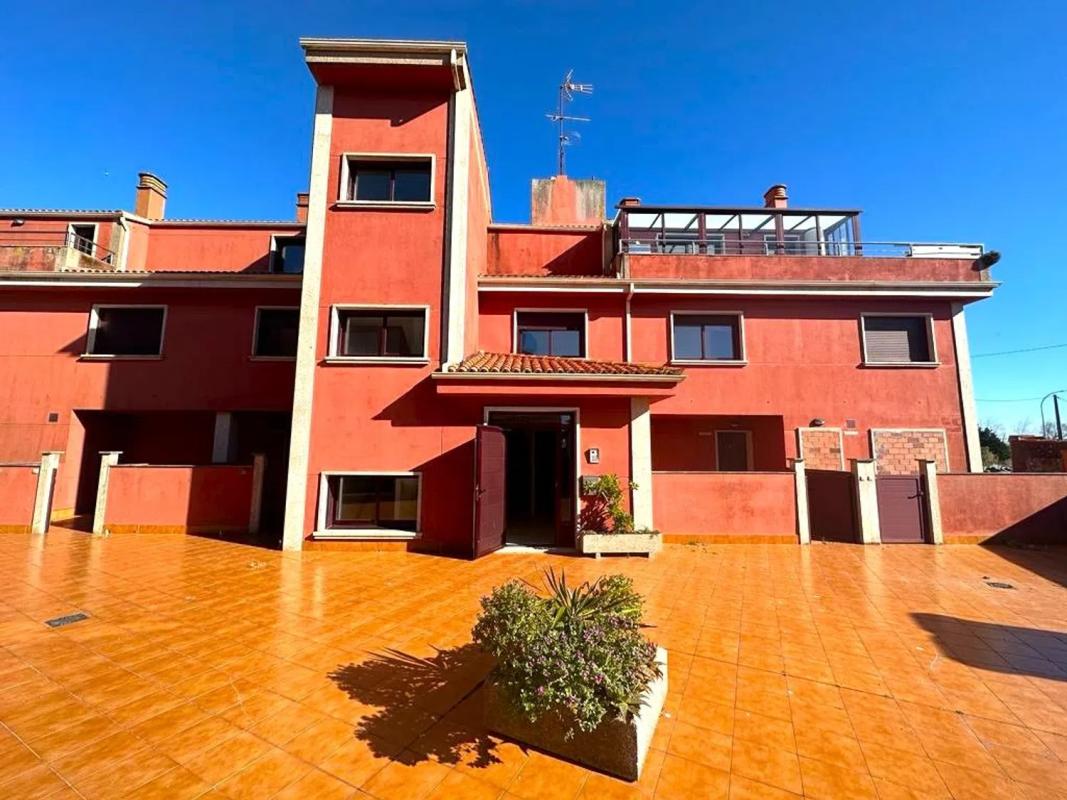 Venta de piso en Calle Insuabela, Ribeira
photo 1