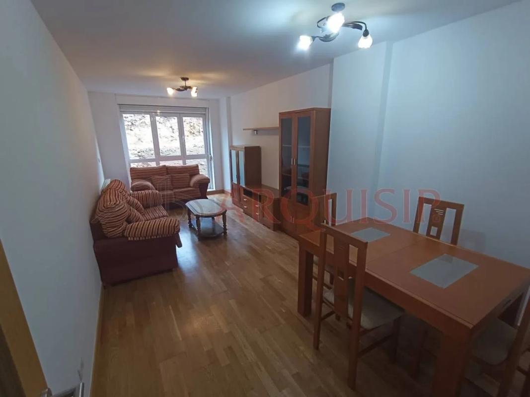 Продажа квартиры на O Milladoiro, Эймс
photo 1