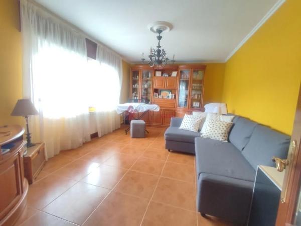 Chalet independiente en venta en A Gándara, Narón thumbnail 2