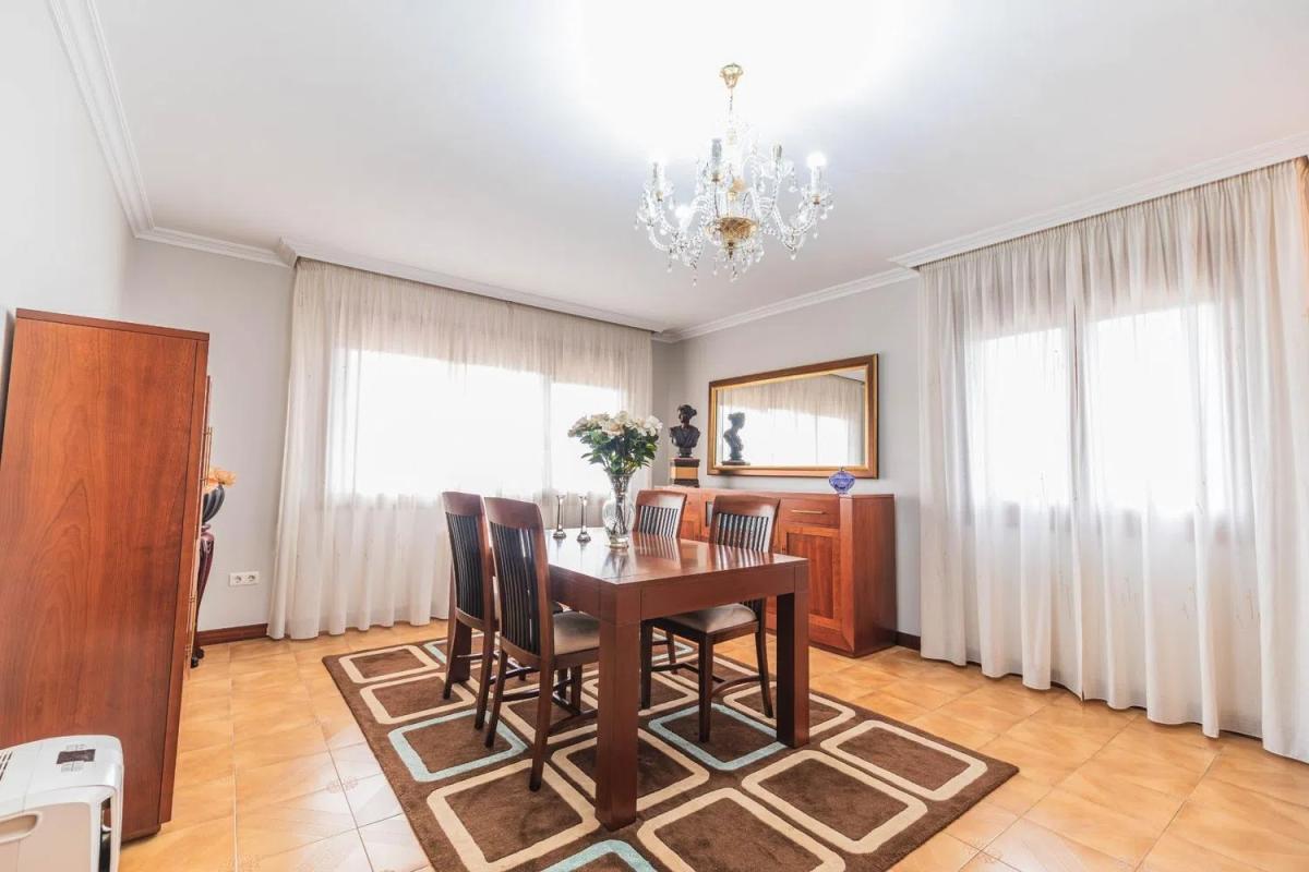 Продажа отдельного шале в  Área de Ames, Эймс photo 4