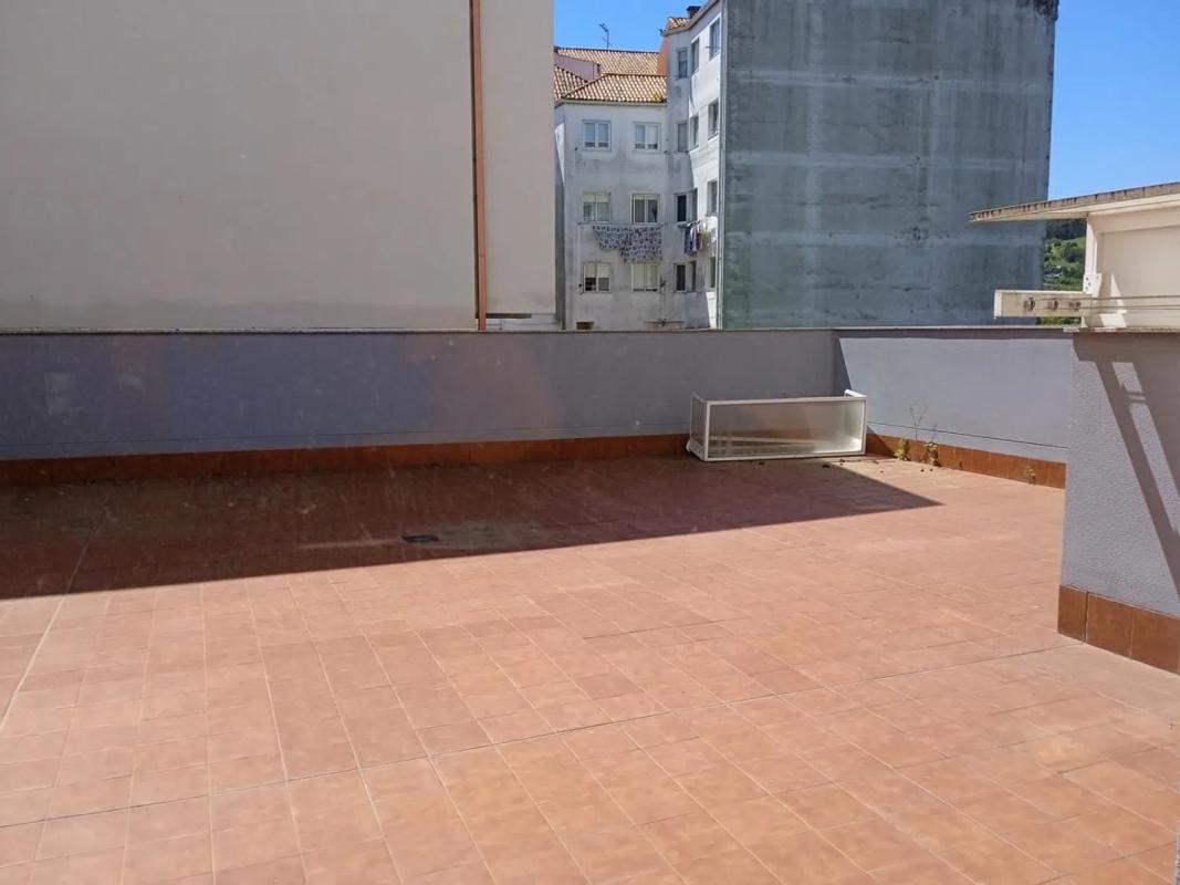 Sale of apartment in Avenida Vilaboa, Culleredo
photo 1