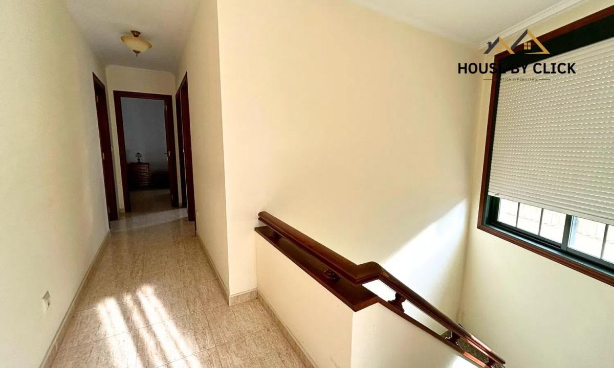 Sale of independent chalet in Lugar Chamin Abaixo, Arteijo
 photo 3