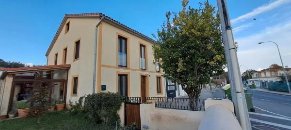 Коттедж на продажу в  Calle Doutor Fleming, Oleiros photo 2