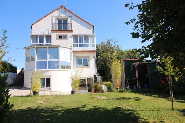 Chalet independiente en venta en , Betanzos thumbnail 1