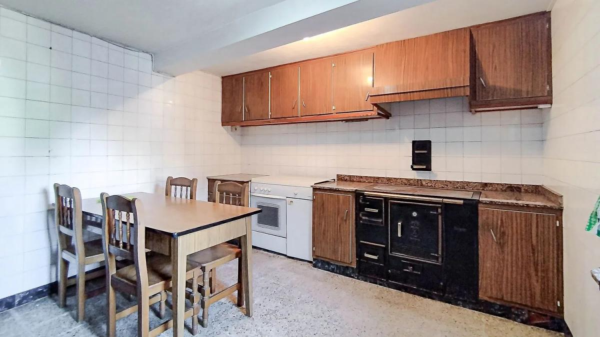 Продажа отдельного шале в , Бергондо photo 3