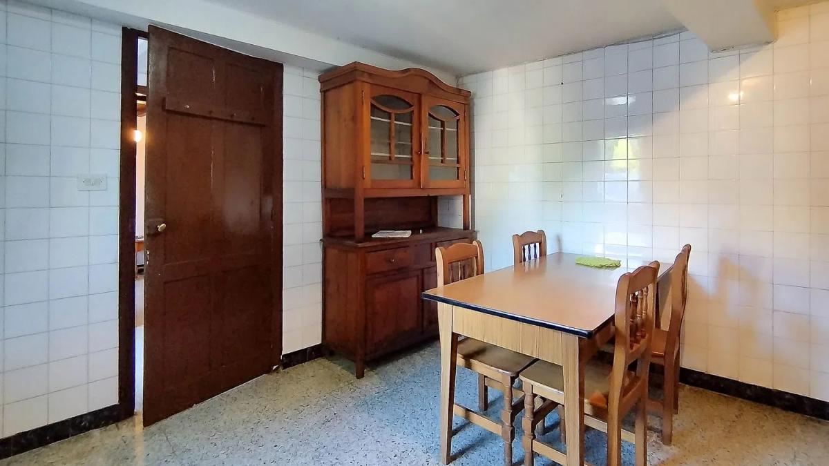 Продажа отдельного шале в , Бергондо photo 4