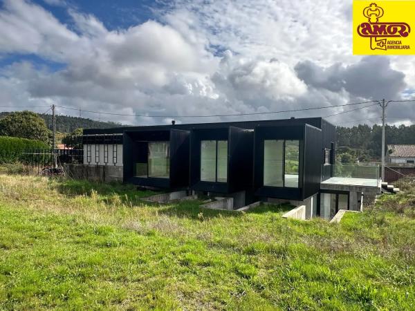 Detached villa for sale in  Folgoso, Santiago de Compostela photo 1