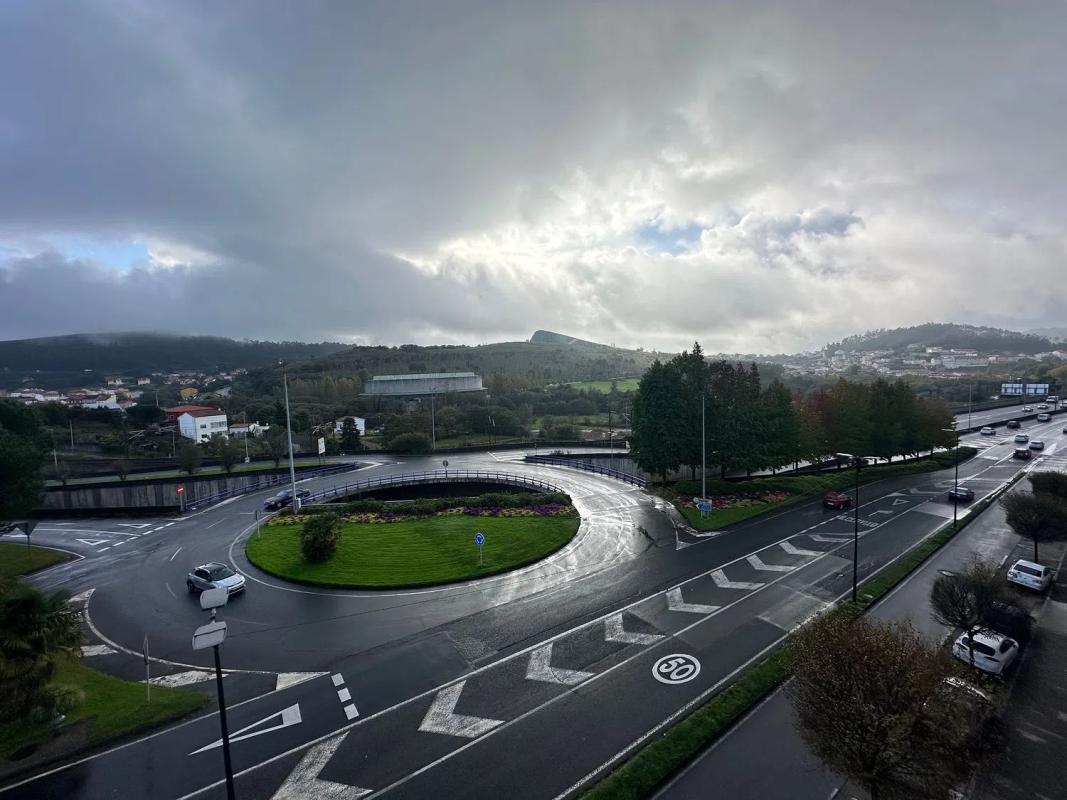 Venta de piso en Avenida de lugo, Santiago de Compostela
photo 1
