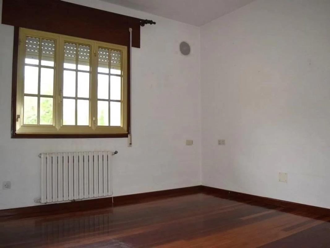 Sale of independent chalet in Campus sur - Santa Marta, Santiago de Compostela
 photo 3