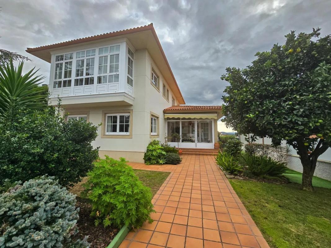 Casa independiente en Mandín, Sada
photo 1
