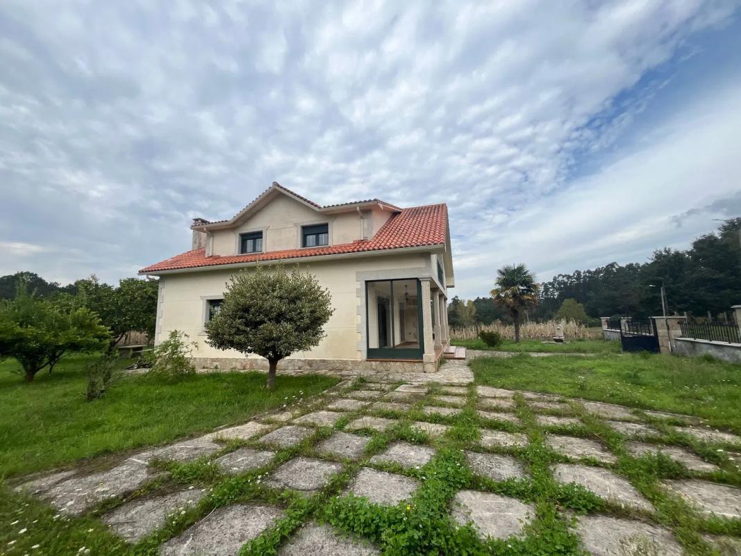 Properties for sale and rent in Spain photo 2