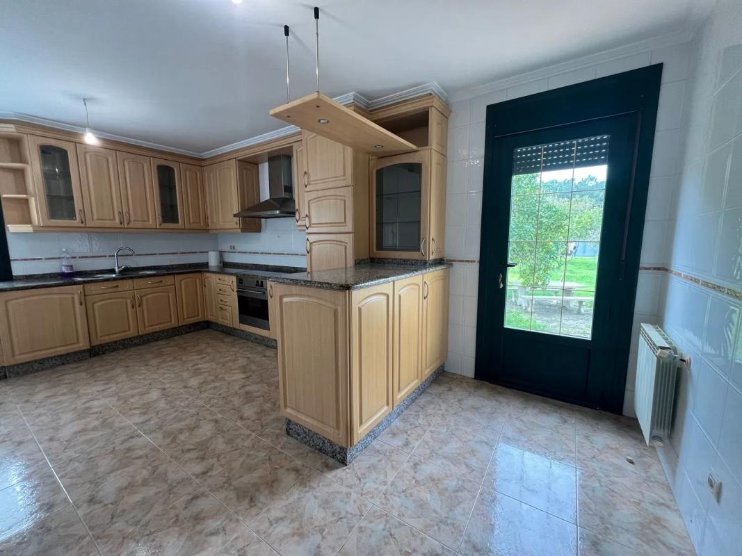 Properties for sale and rent in Spain photo 5
