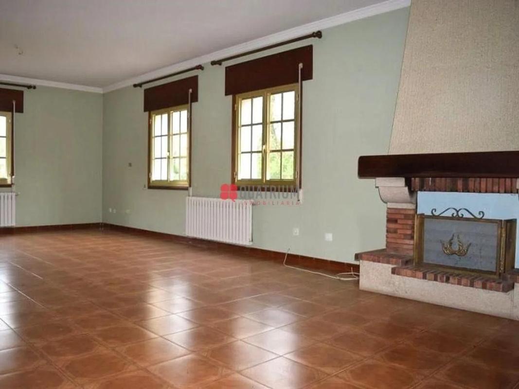 Sale of independent chalet in Calle de Muros, Santiago de Compostela
photo 2