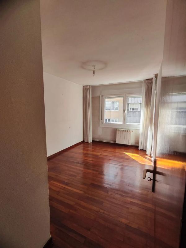 Venta de piso en Calle de Frei Rosendo Salvado, Santiago de Compostela
 photo 5