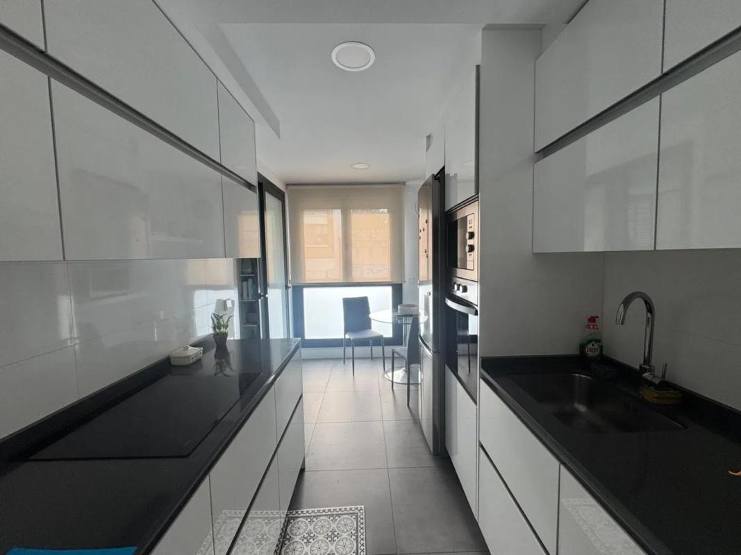 Venta de piso en Calle Manuel Gutiérrez Mellado, Oleiros
 photo 2