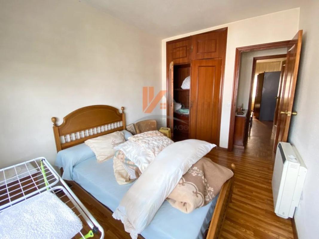 Sale of apartment in San Lazaro - Meixonfrio, Santiago de Compostela
 photo 4