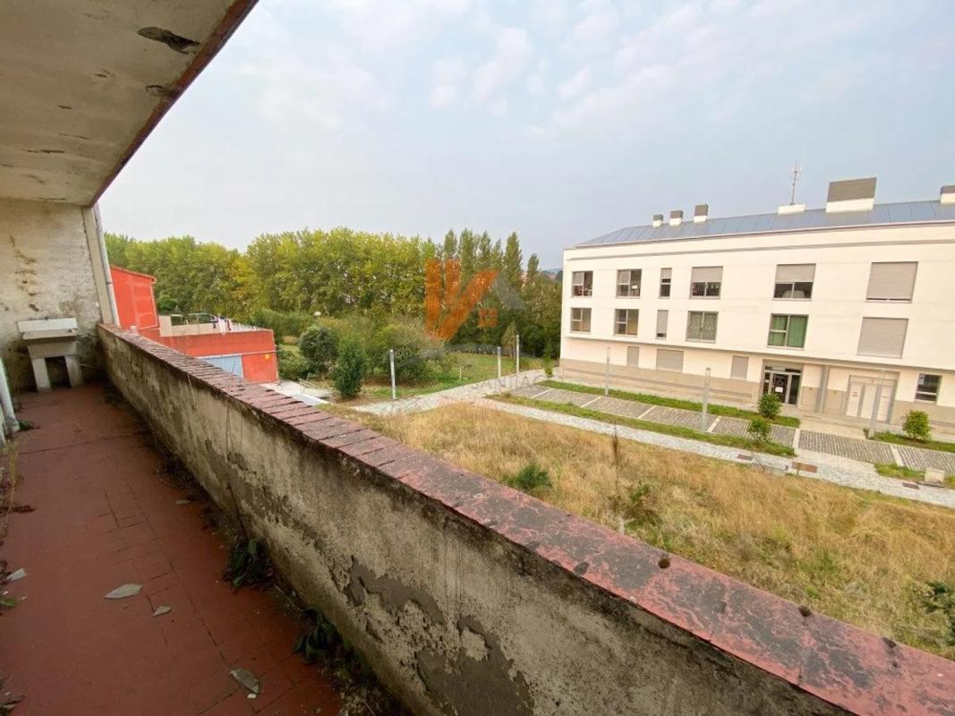 Venta de piso en San Lazaro - Meixonfrio, Santiago de Compostela
photo 2