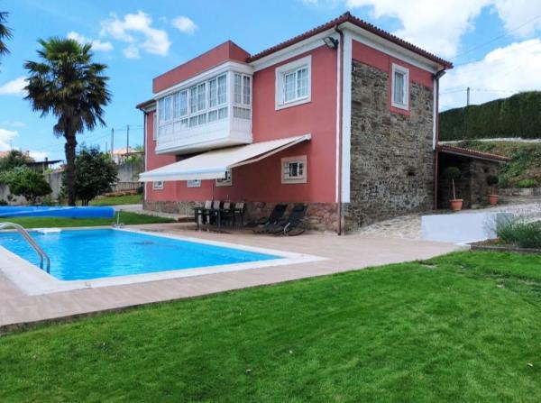 Detached villa for sale in , Oza-Cesuras photo 1