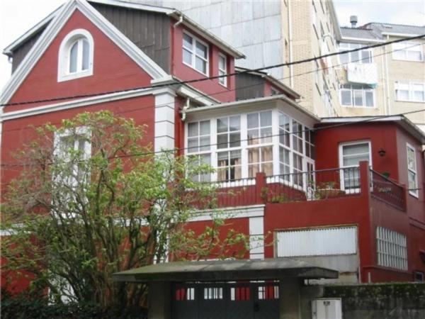 Detached villa for sale in Zona Ultramar, Ferrol thumbnail 1