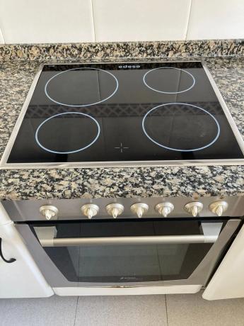 Piso en venta en  Calle Alfonso Rodríguez Castelao, 8, A Coruña photo 2