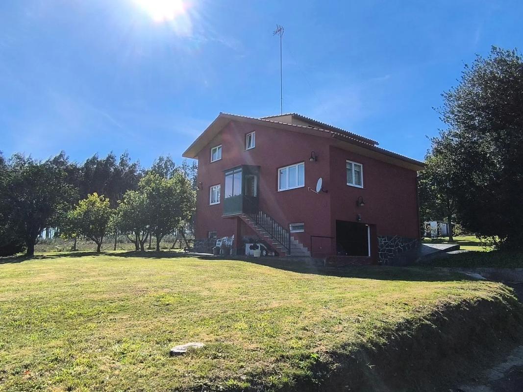 Sale of independent chalet in Camino da Cimadavila, 13, Narón
photo 1