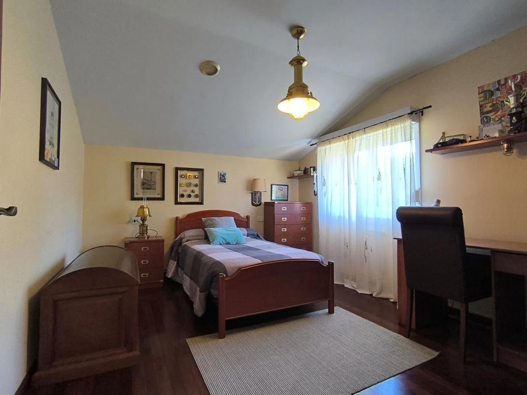 Sale of independent chalet in Camino da Cimadavila, 13, Narón
photo 3
