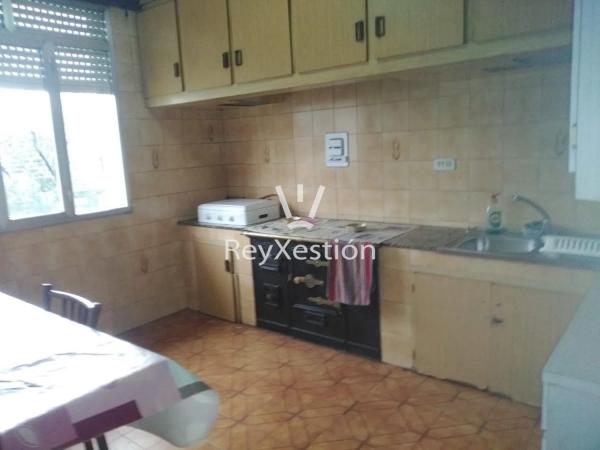 Chalet independiente en venta en , Carballo thumbnail 1