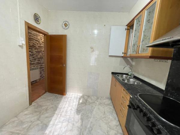 Detached villa for sale in Calle Fernando Fernández Bastida, Ferrol thumbnail 2