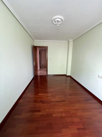 Piso en venta en Piñeiros-Freixeiro, Narón thumbnail 2